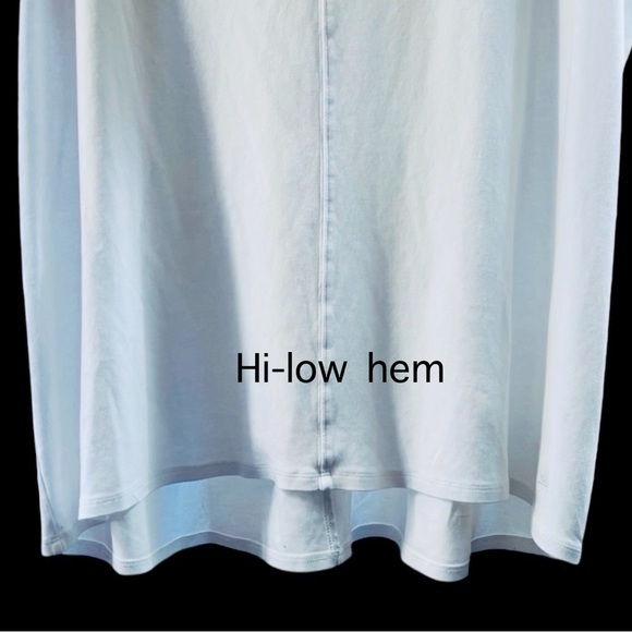 Isaac Mizrahi Live! Essentials Pima Cotton V-Neck Tunic. White. Size 2X - Picture 2 of 13